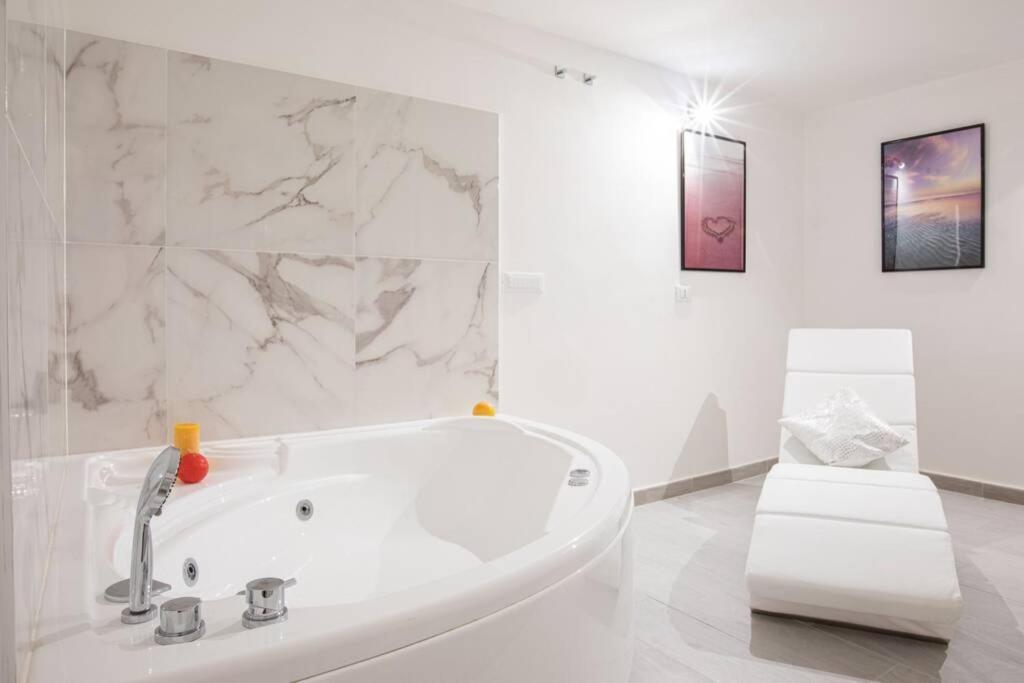 רומא Unforgettable Split Level Jacuzzi Suite Navona - Top Collection מראה חיצוני תמונה